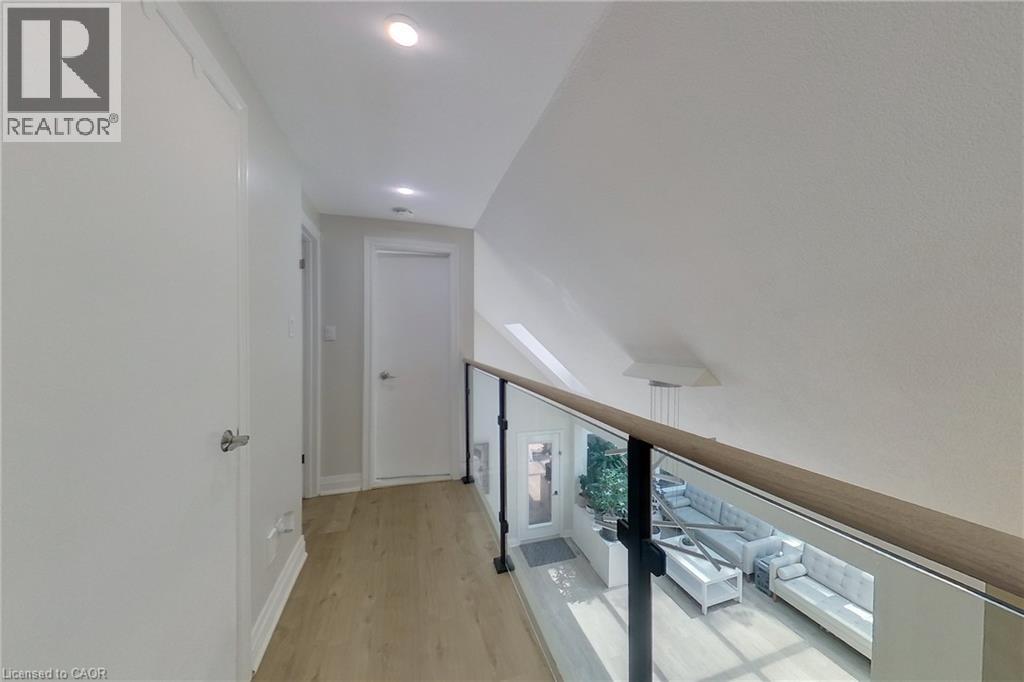 205 JANEFIELD Avenue - Image 18