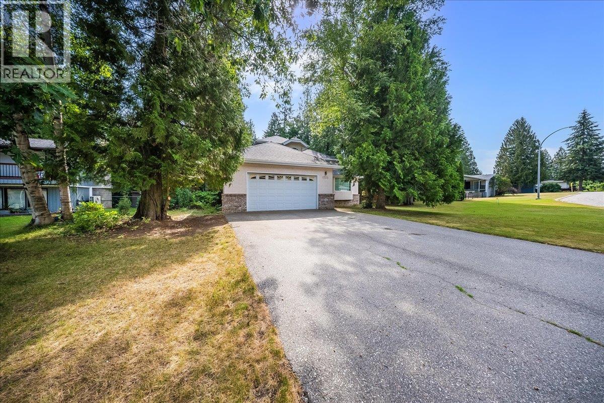 1325 Forest Road, Castlegar — photo 2