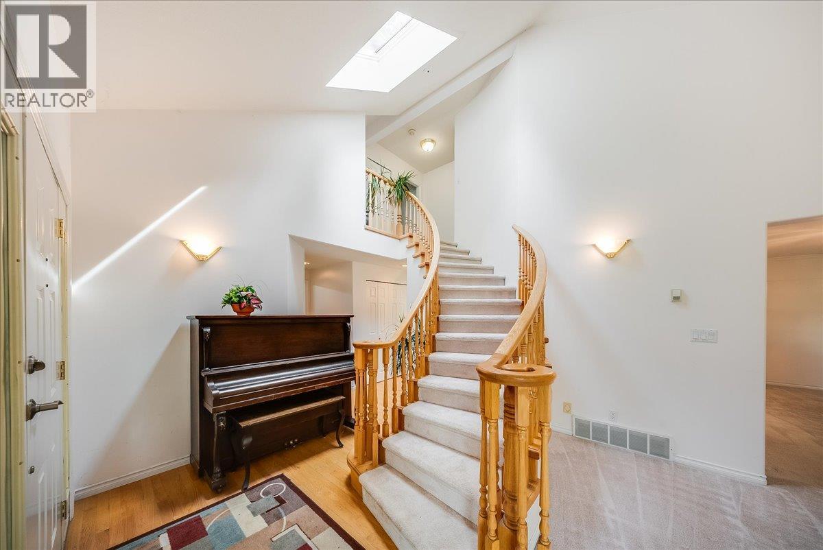 1325 Forest Road - 13