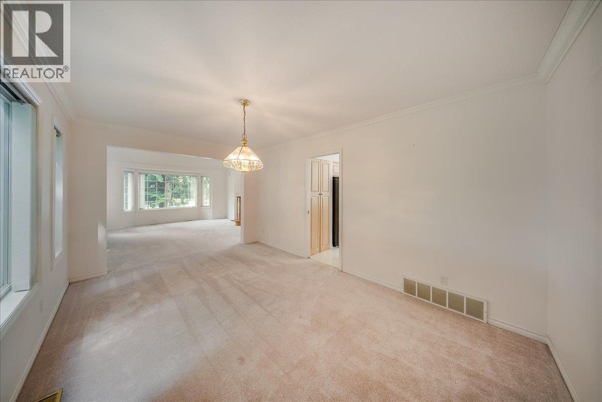 1325 Forest Road - 17