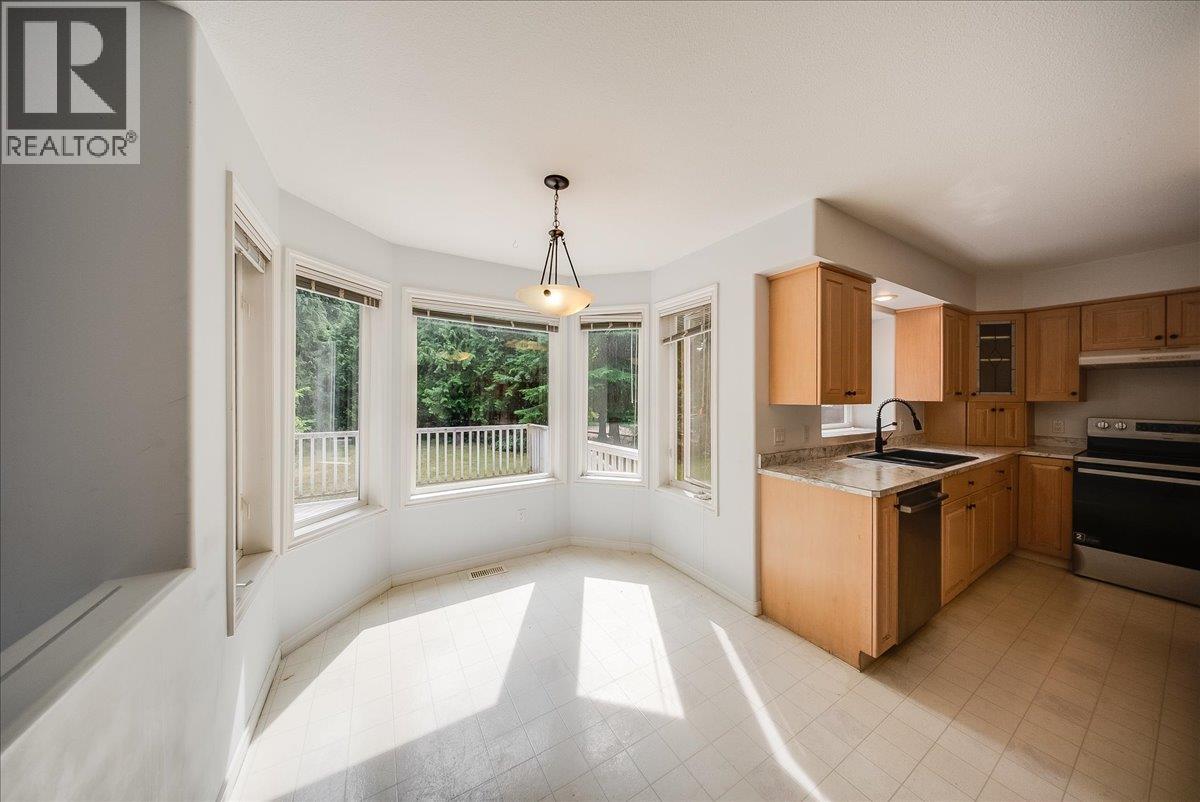 1325 Forest Road - 27