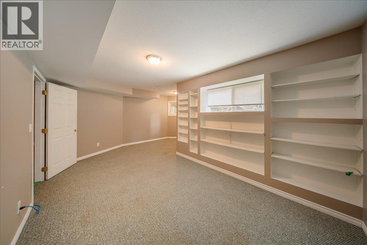 1325 Forest Road - 50