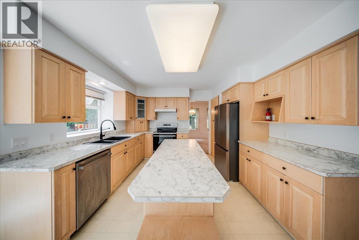 1325 Forest Road - 25