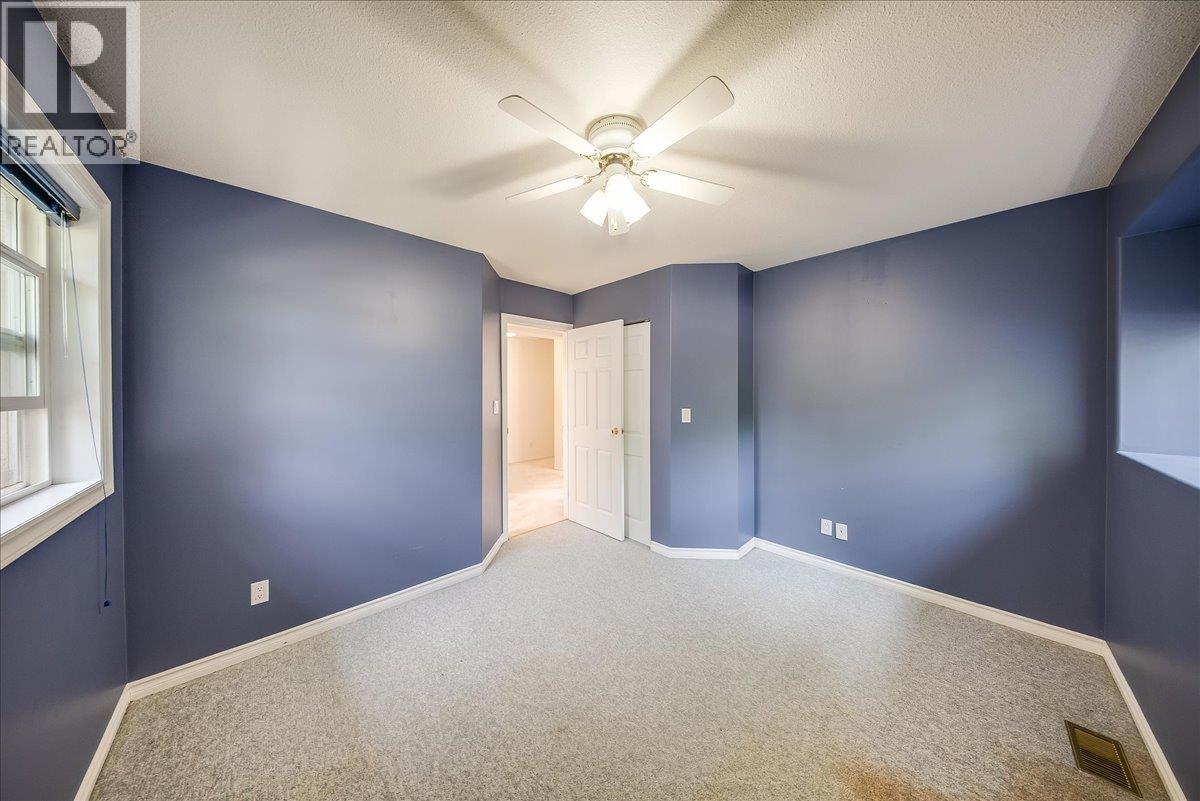 1325 Forest Road - 36