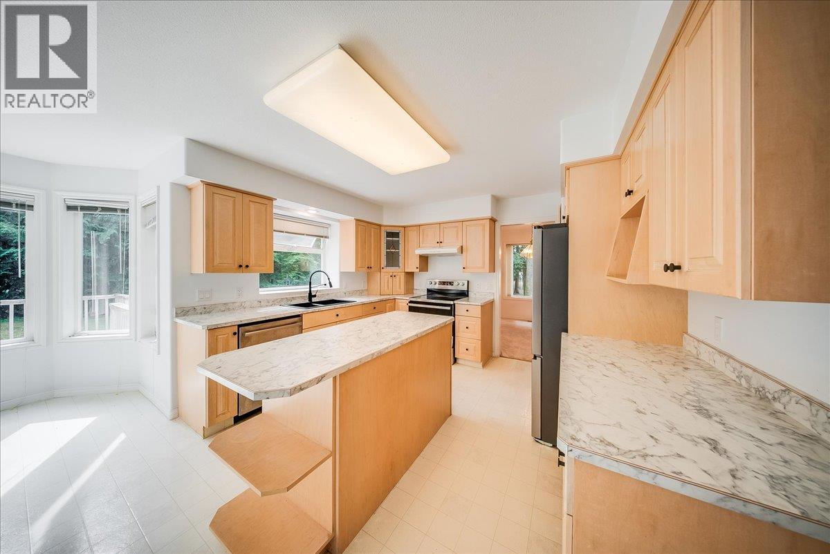 1325 Forest Road - 23