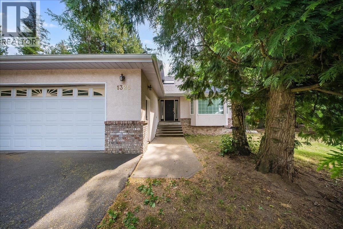 1325 Forest Road - 12