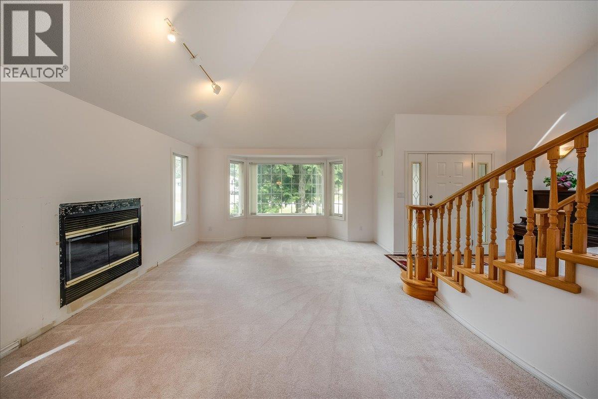 1325 Forest Road - 16