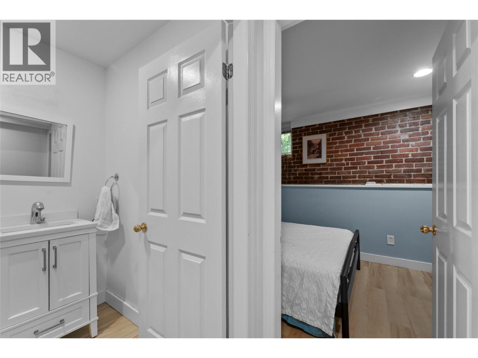 179 Battle St W Street - 30
