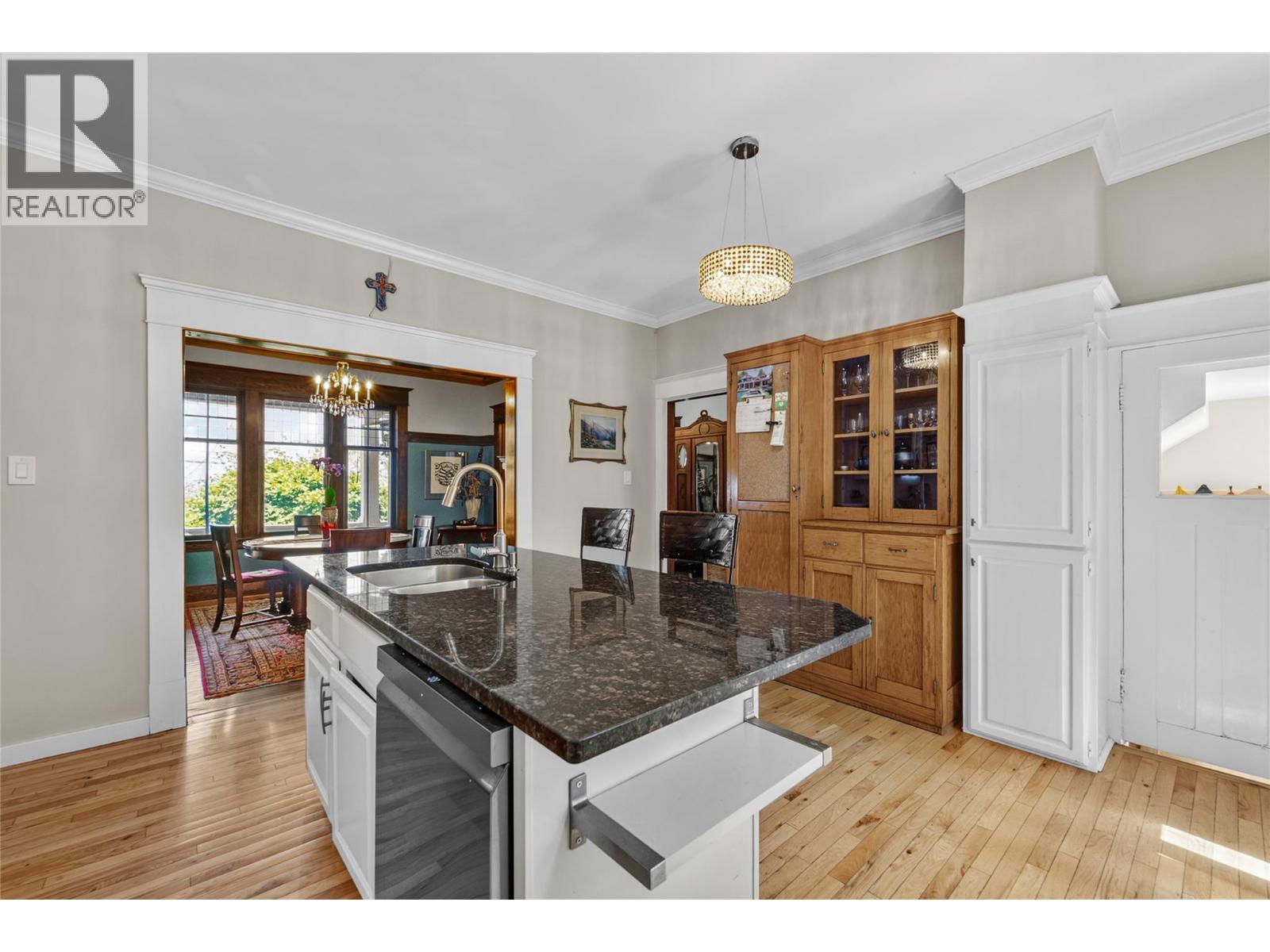 179 Battle St W Street - 5