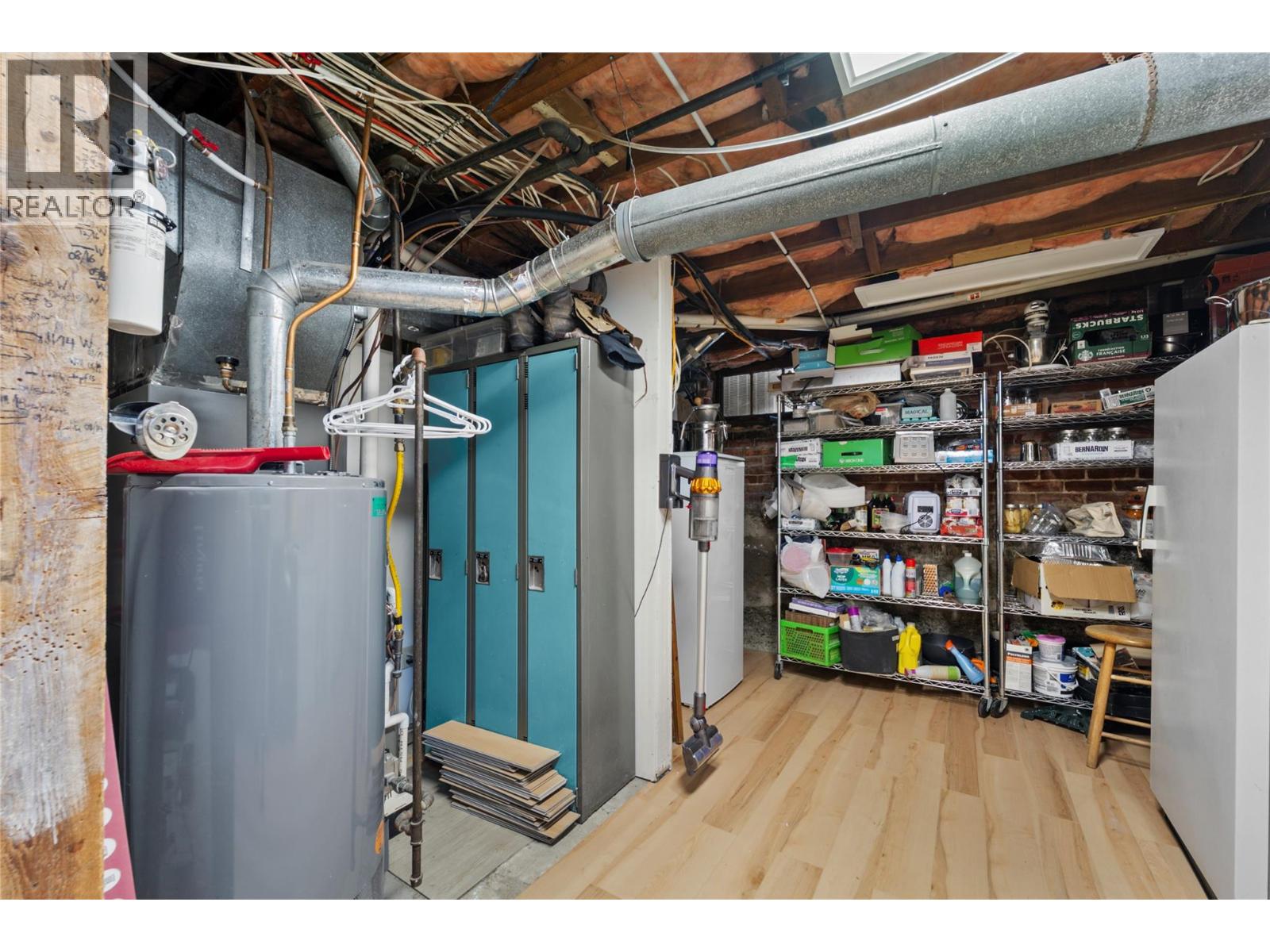 179 Battle St W Street - 34