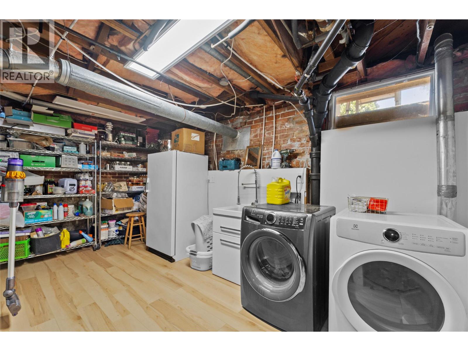 179 Battle St W Street - 33