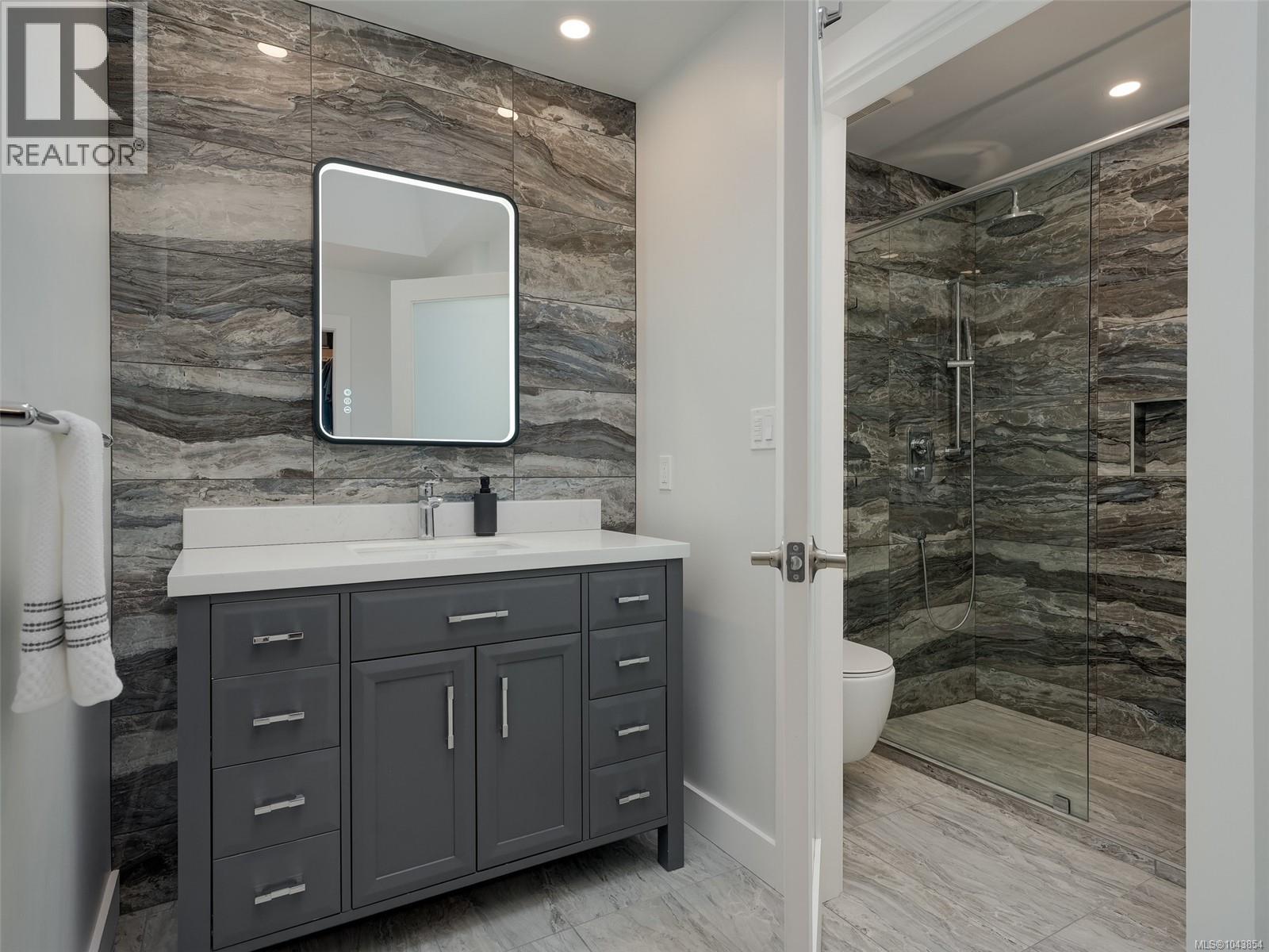 4482 Emily Carr Dr - 12