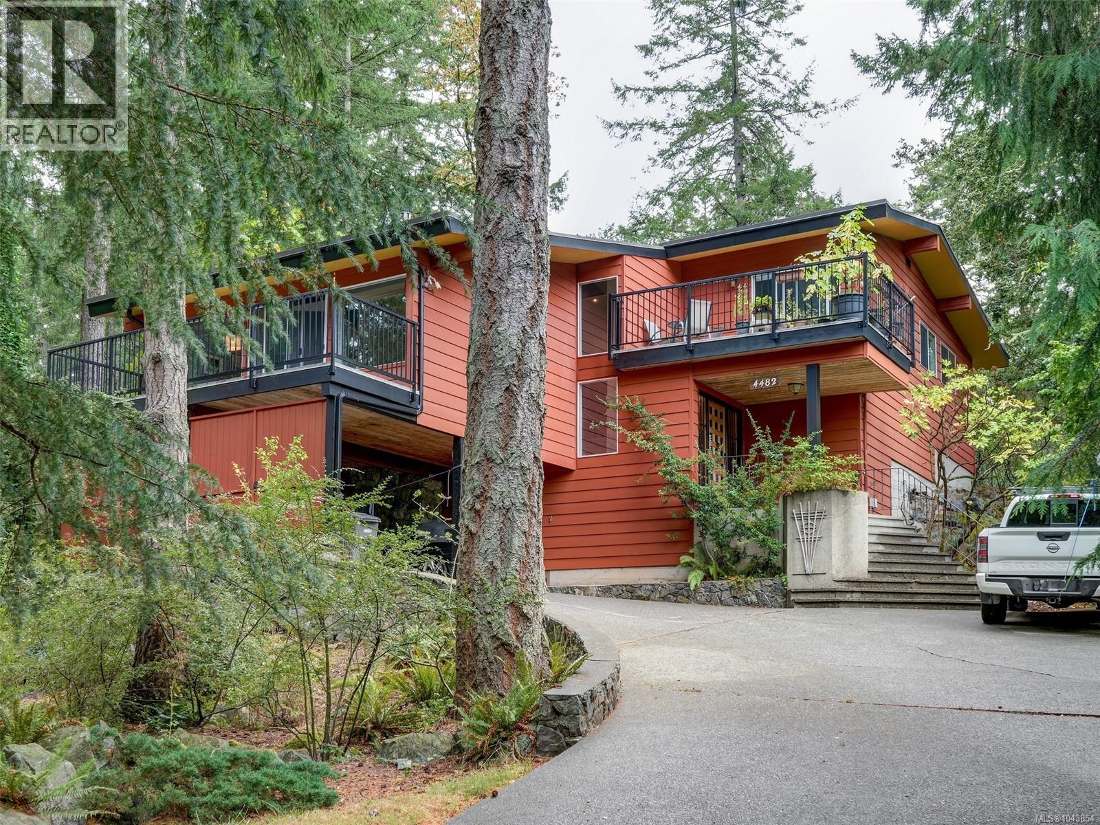 4482 Emily Carr Dr - 2