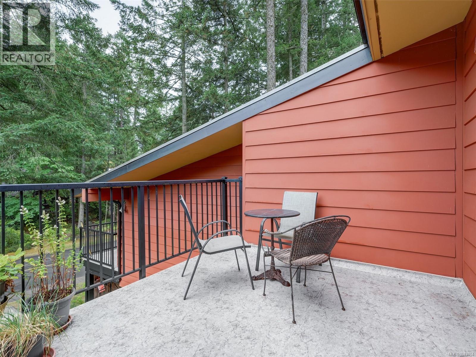4482 Emily Carr Dr - 24
