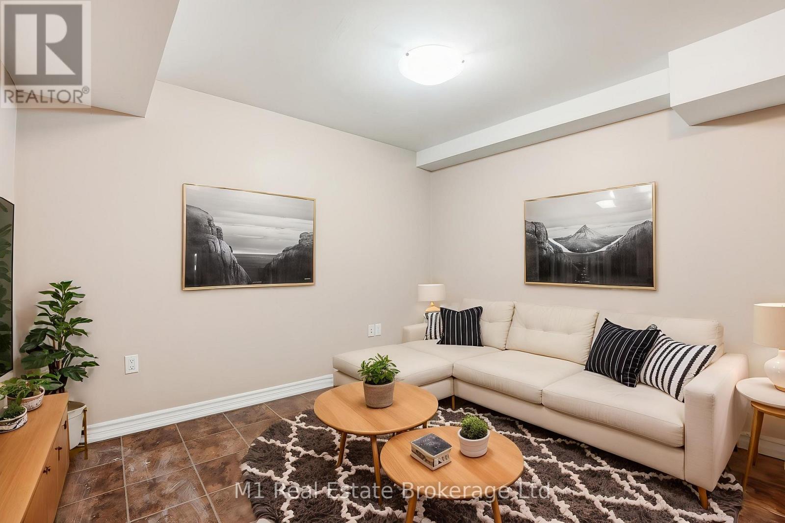 8 RALSTON DRIVE - 26
