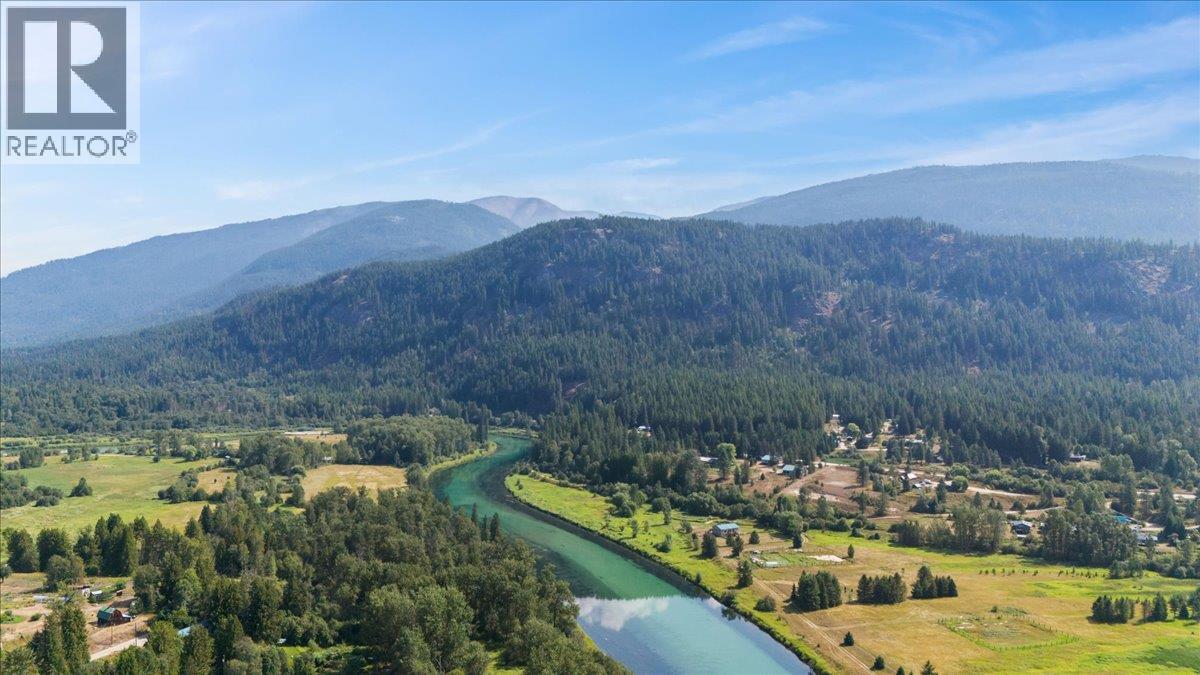 6172 SLOCAN RIVER Road - 71