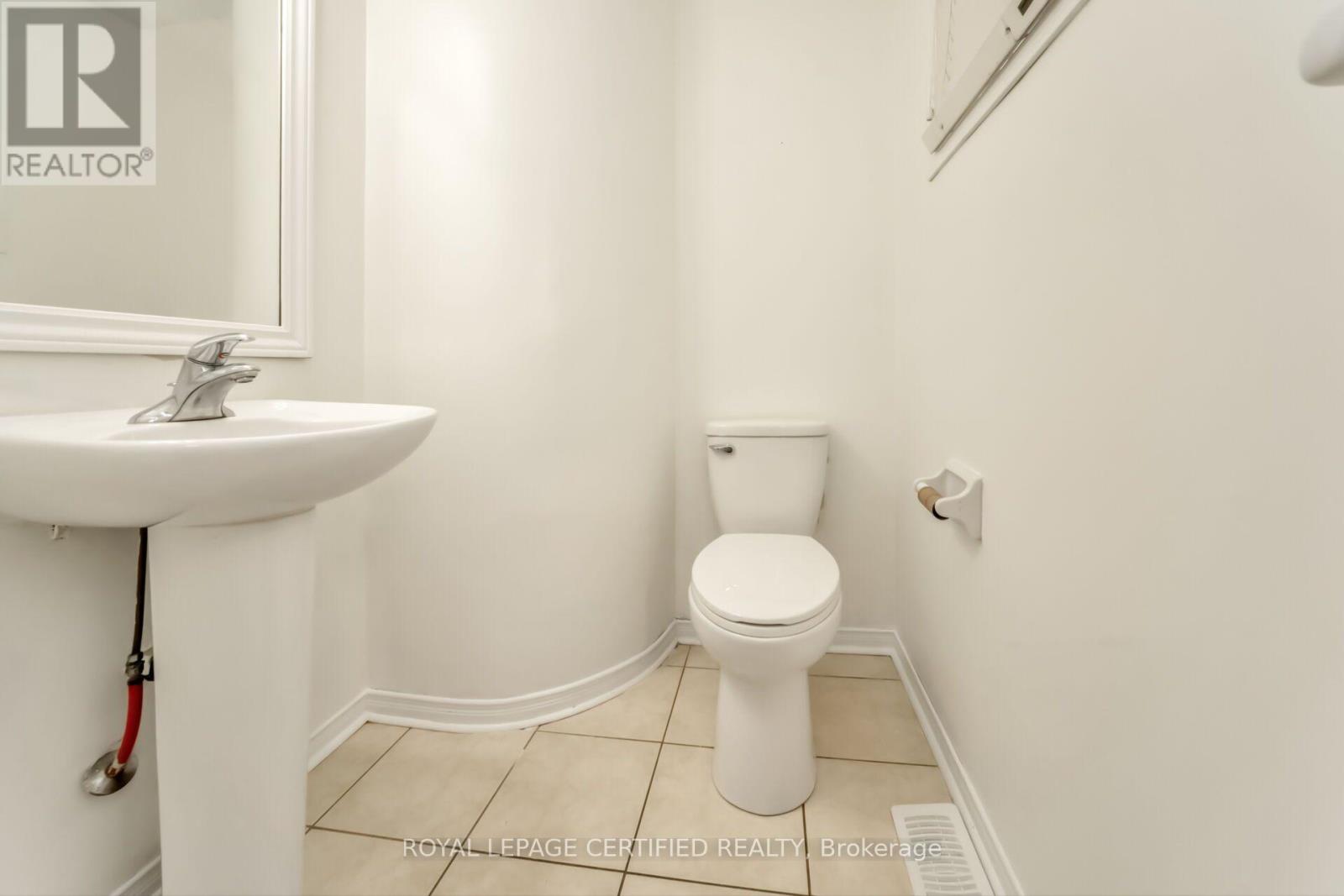 42 TRUMPET VALLEY BOULEVARD - 21