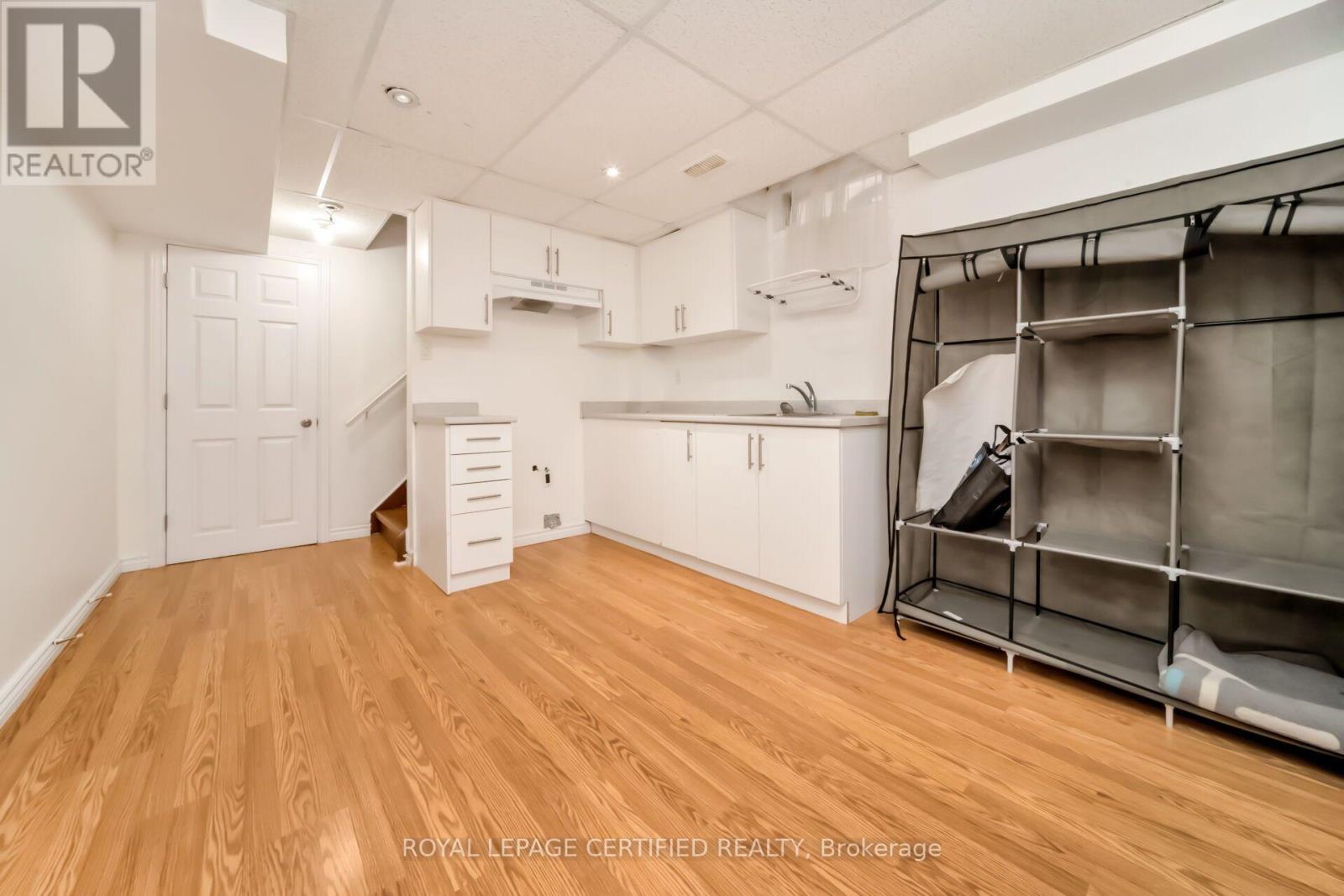 42 TRUMPET VALLEY BOULEVARD - 24