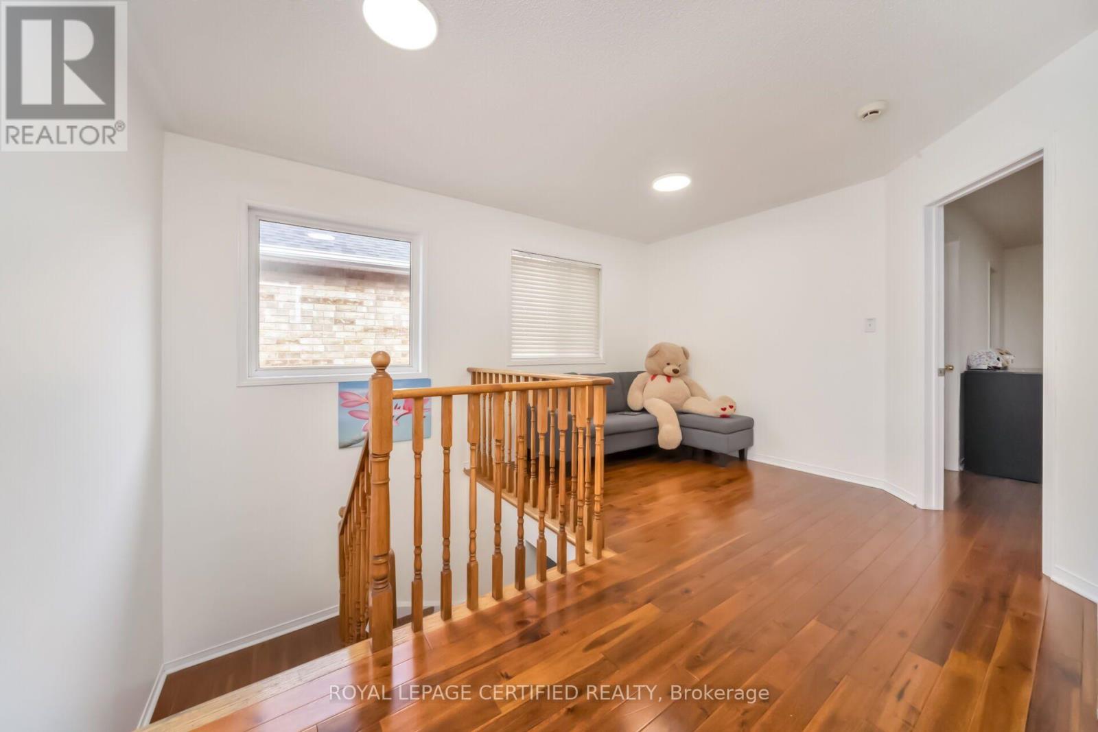 42 TRUMPET VALLEY BOULEVARD - 13