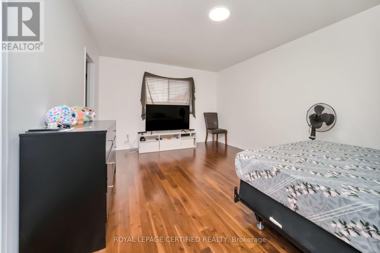 42 TRUMPET VALLEY BOULEVARD - 15