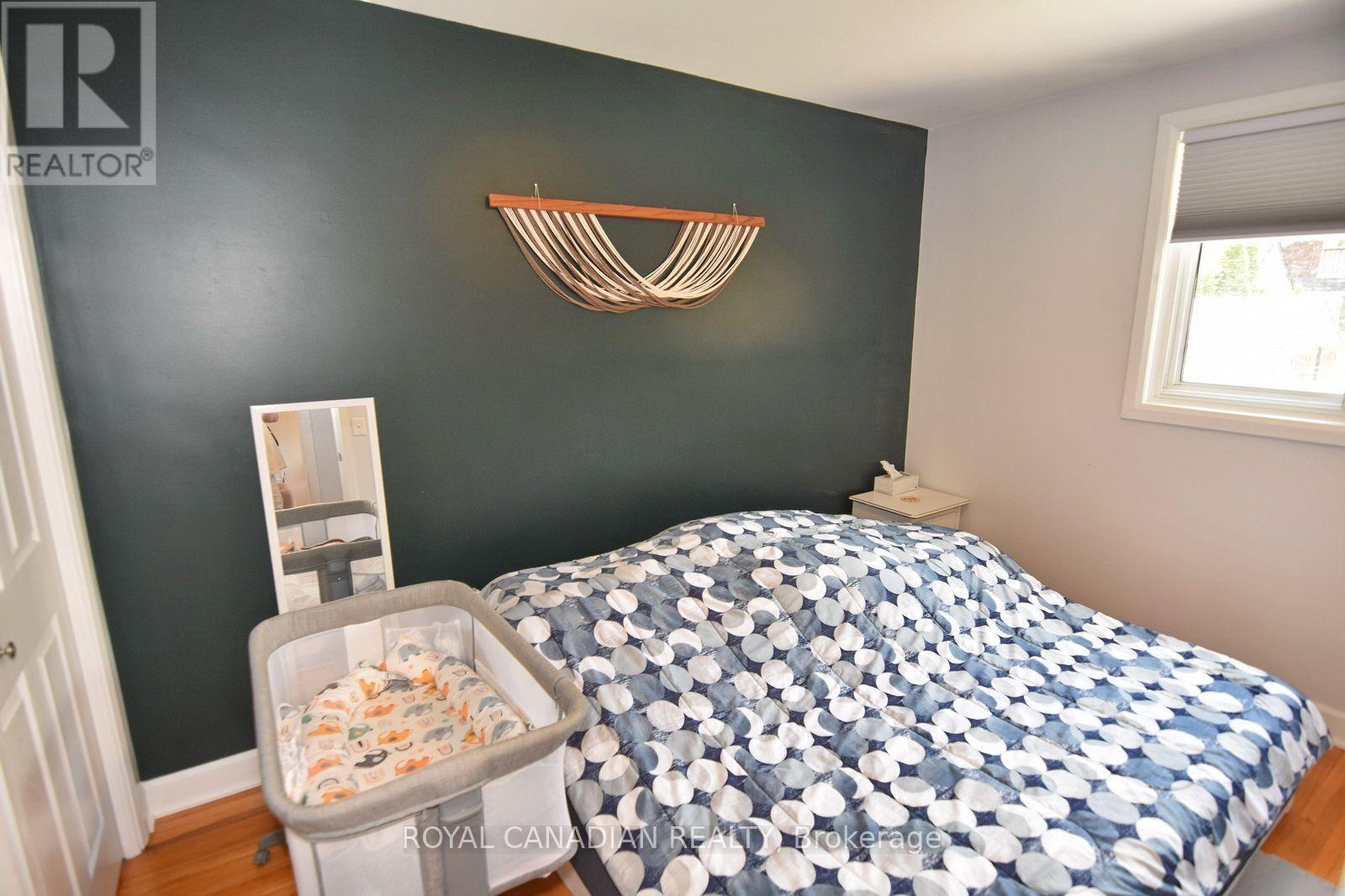 1635 ELSMERE AVENUE - 24