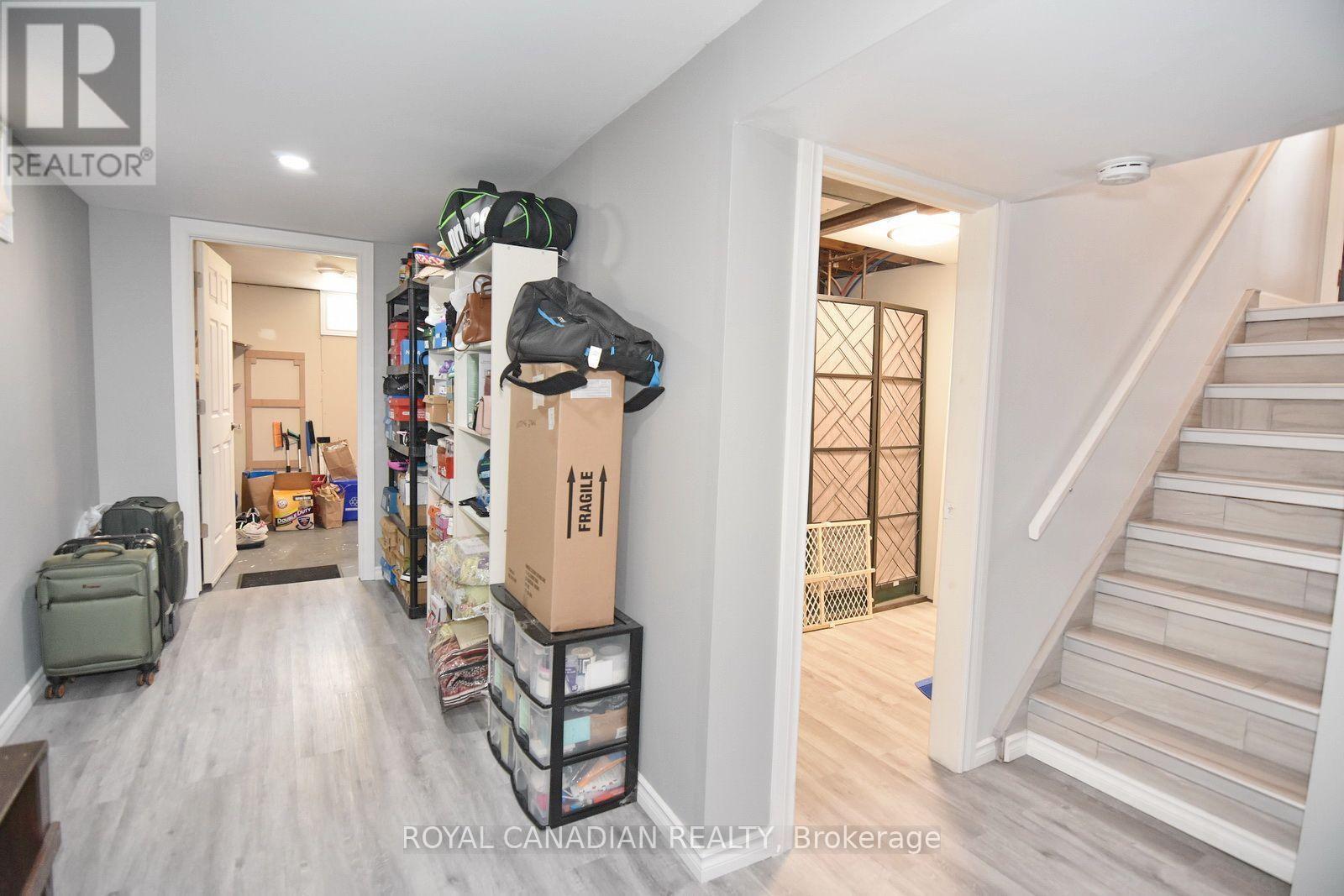 1635 ELSMERE AVENUE - 35