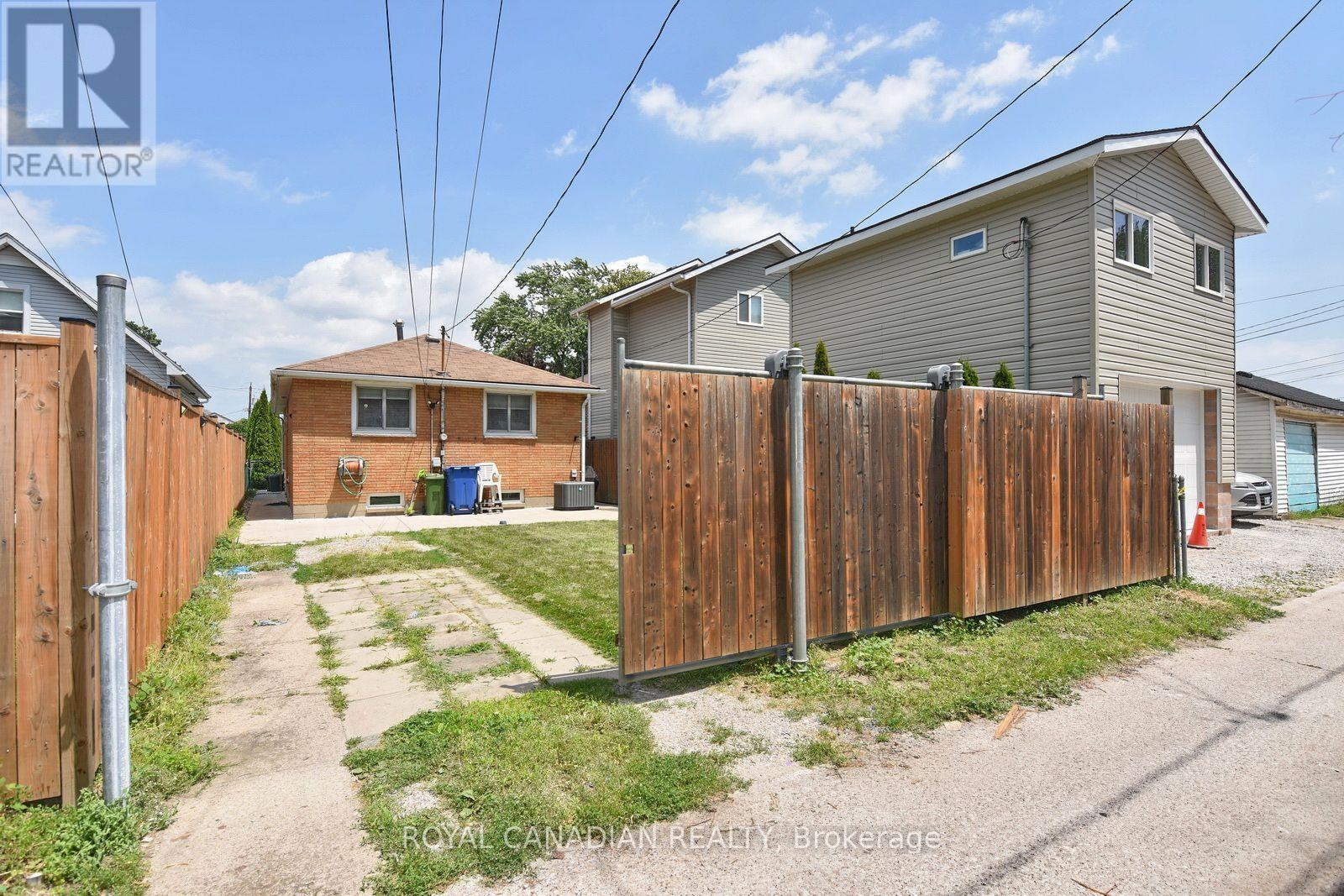 1635 ELSMERE AVENUE - 46