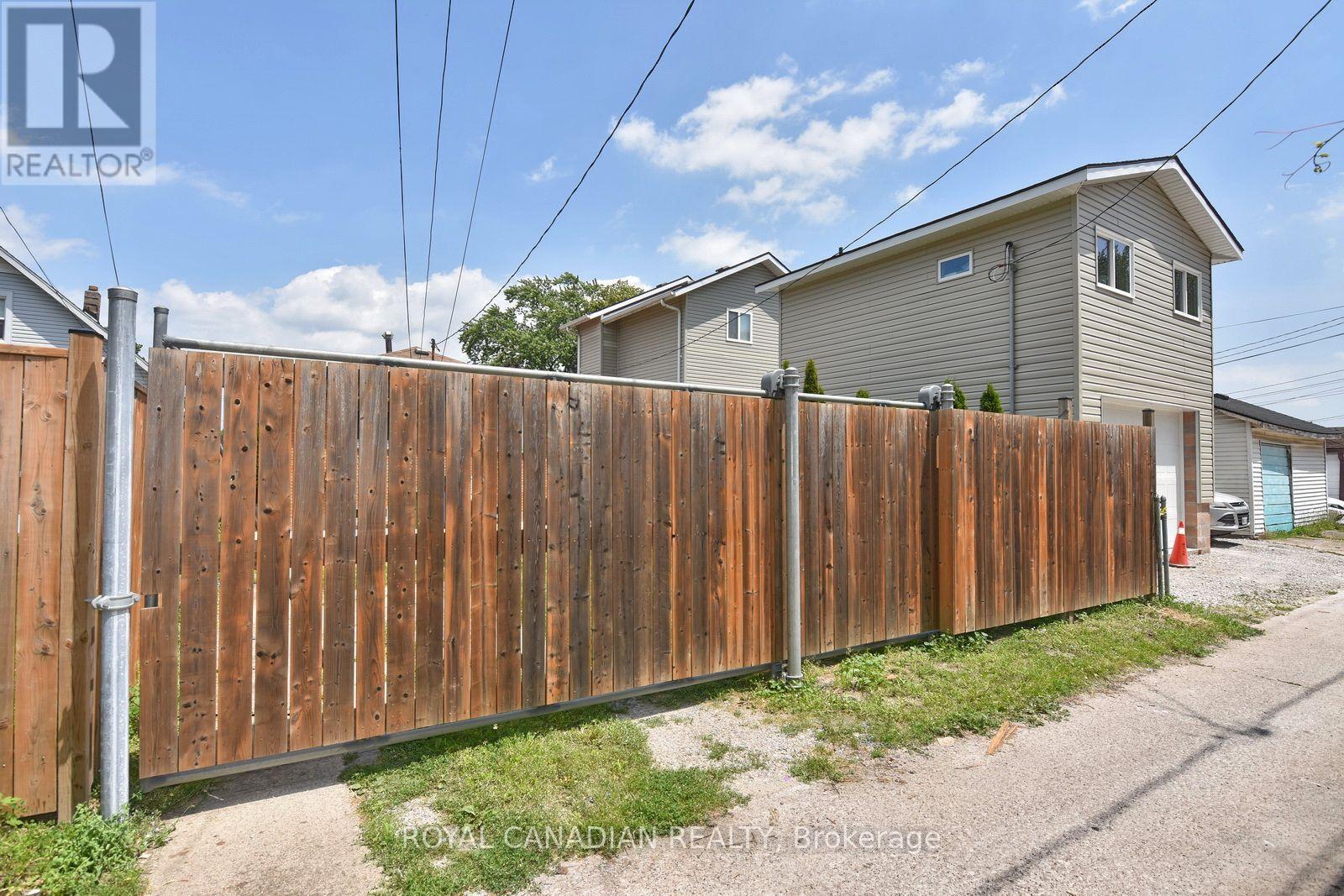 1635 ELSMERE AVENUE - 47