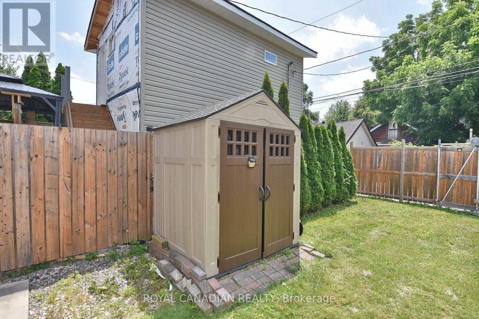 1635 ELSMERE AVENUE - 43