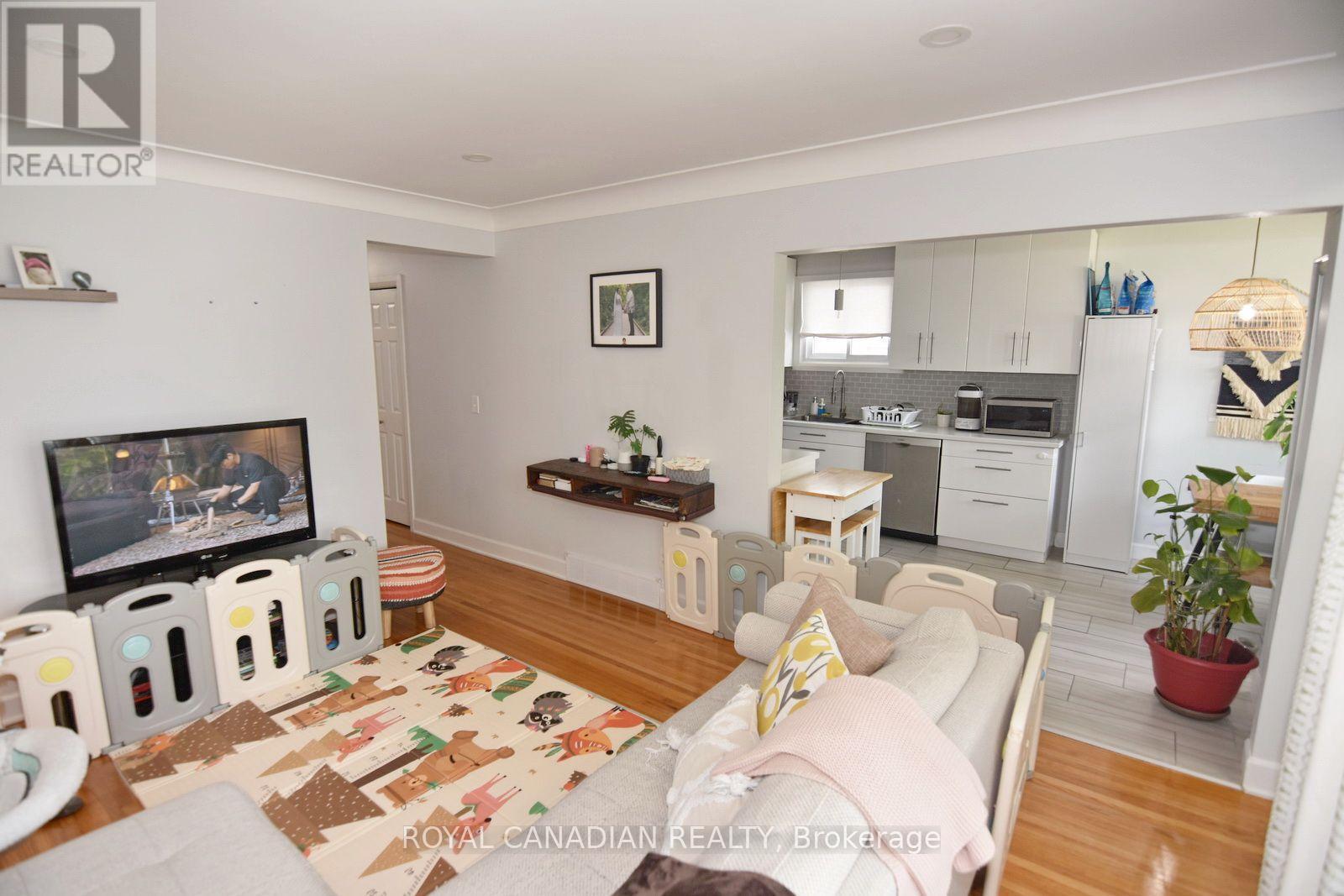 1635 ELSMERE AVENUE - 15
