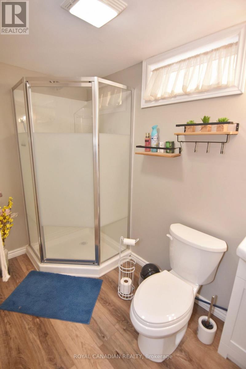 1635 ELSMERE AVENUE - 37