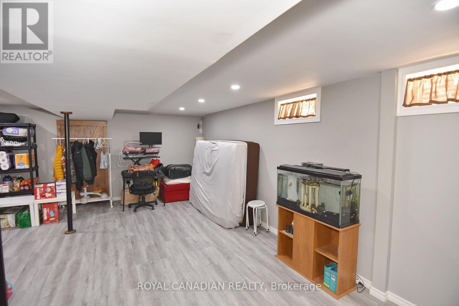 1635 ELSMERE AVENUE - 30