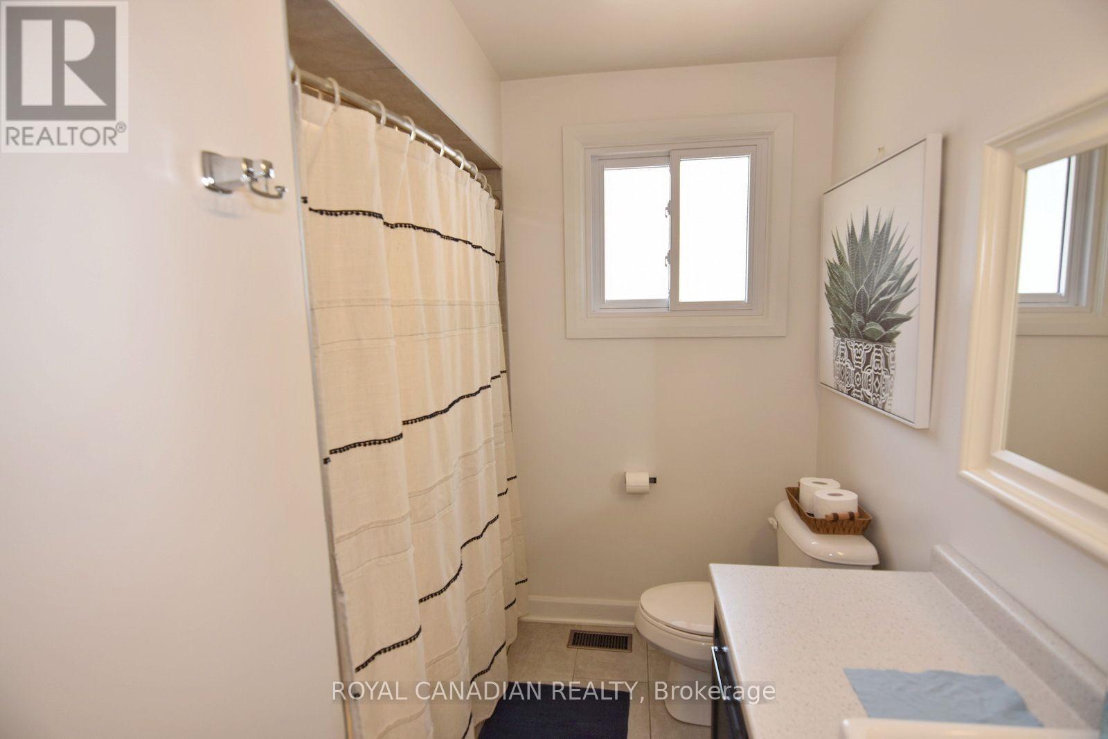 1635 ELSMERE AVENUE - 23