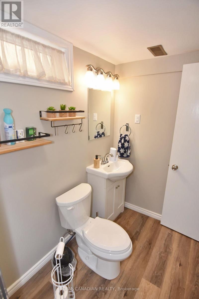 1635 ELSMERE AVENUE - 38