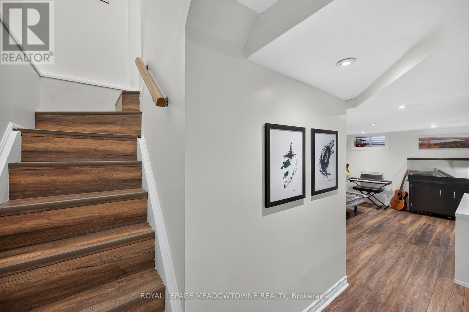 11 STIRTON AVENUE - 37