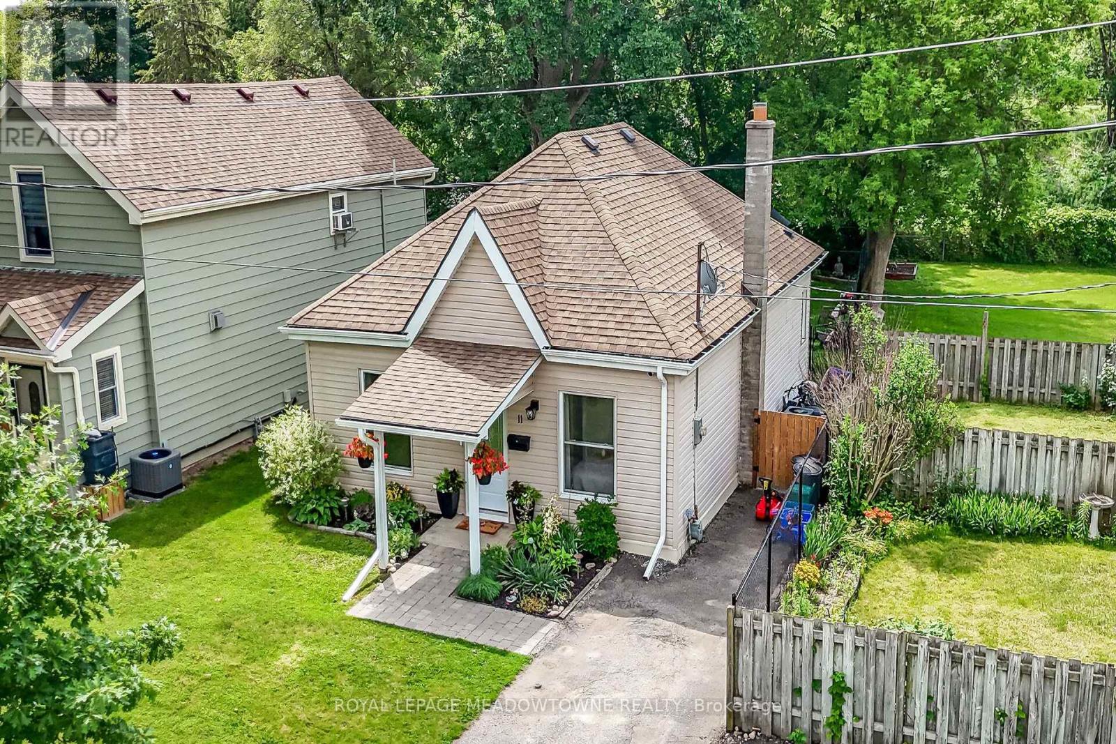11 STIRTON AVENUE - 38