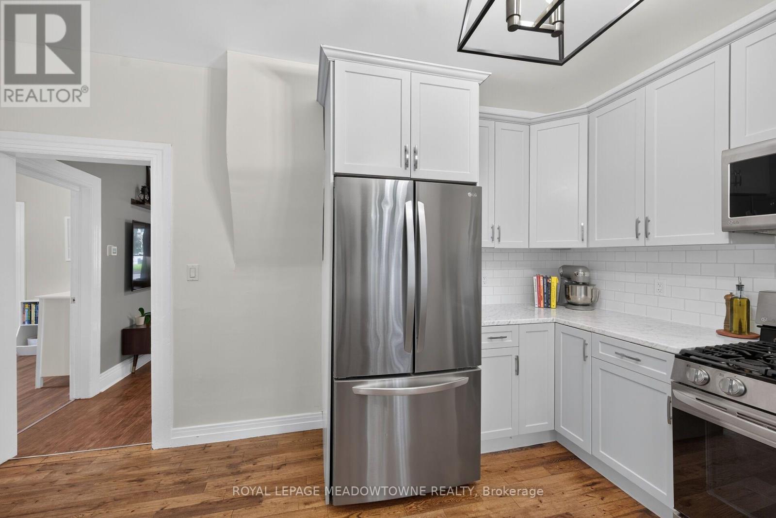 11 STIRTON AVENUE - 25