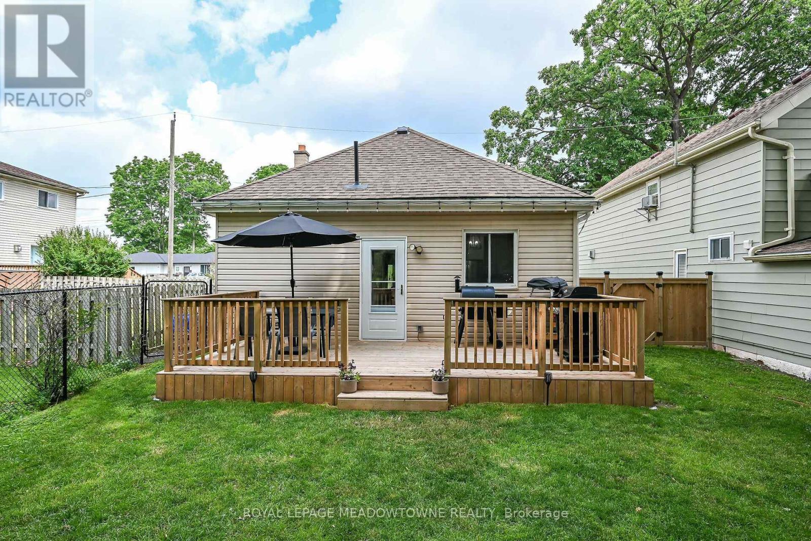 11 STIRTON AVENUE - 39