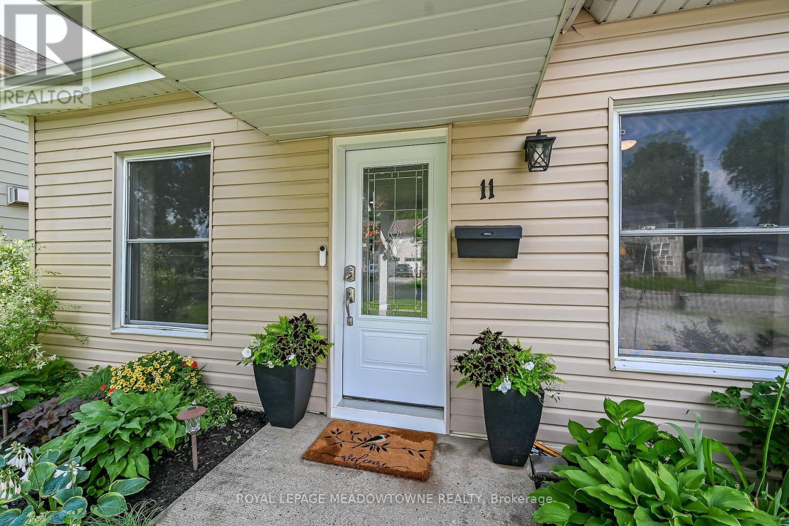 11 STIRTON AVENUE - 4