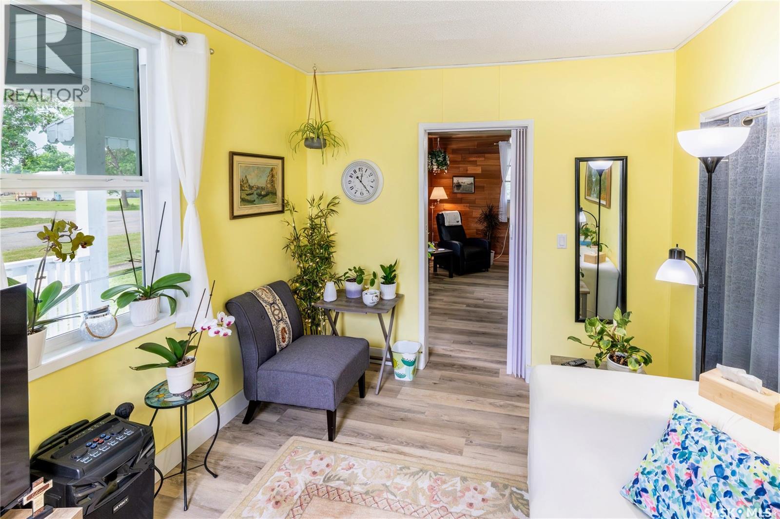 405 Saskatchewan STREET - 13
