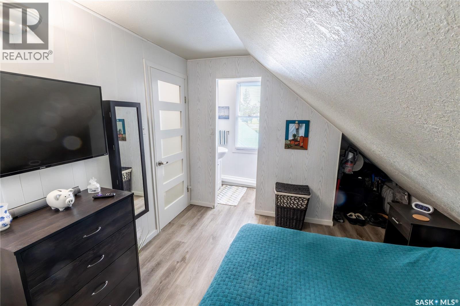 405 Saskatchewan STREET - 22