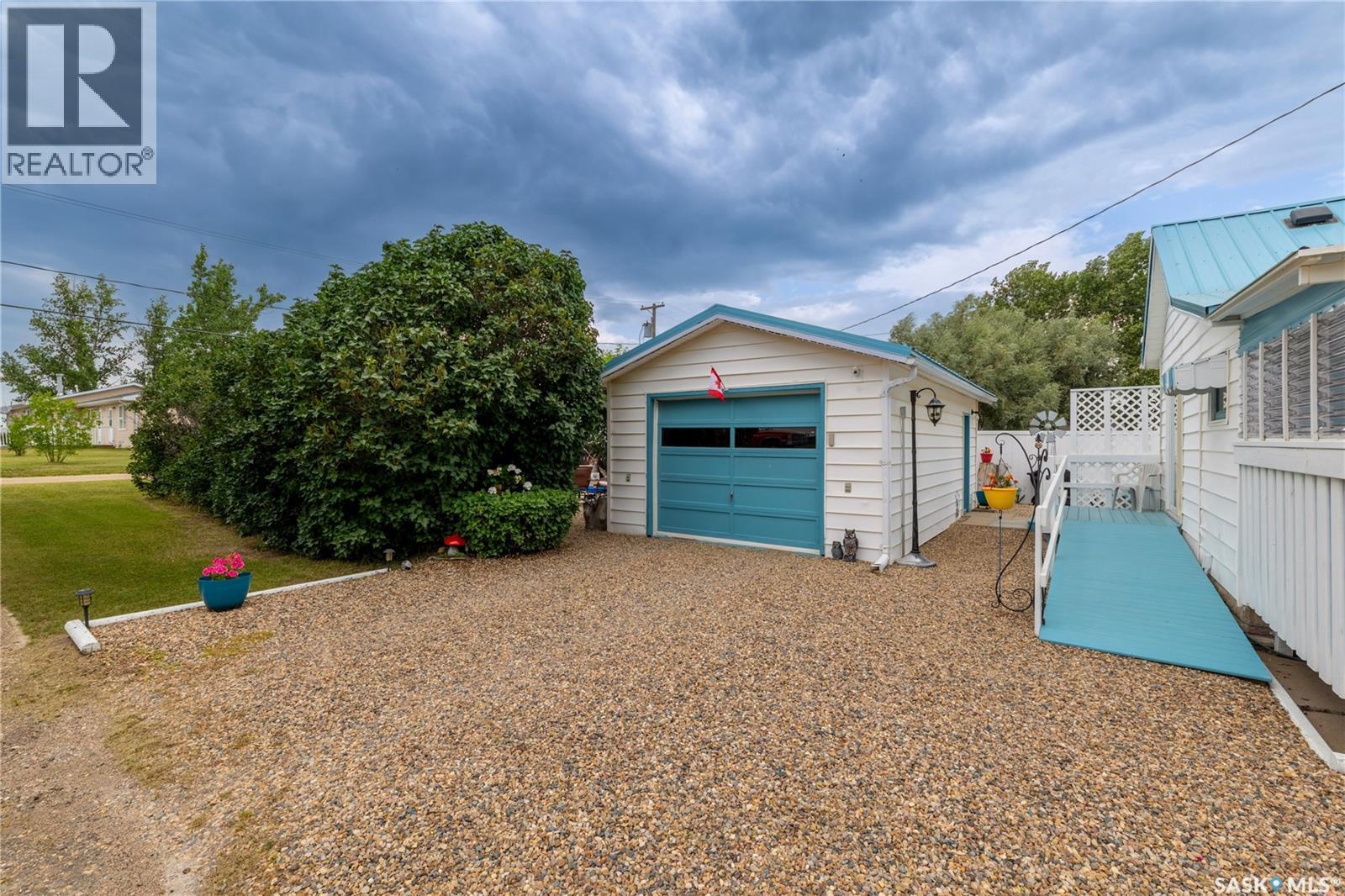 405 Saskatchewan STREET - 32