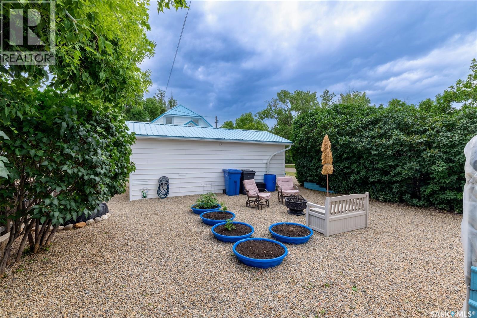 405 Saskatchewan STREET - 40
