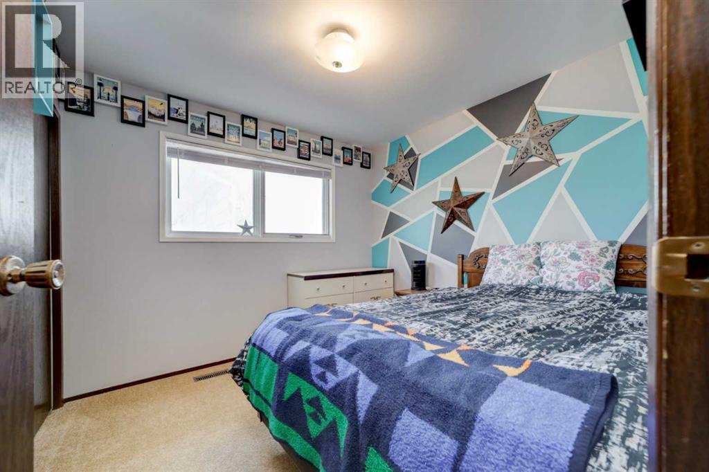 844 Foothills Avenue - 18