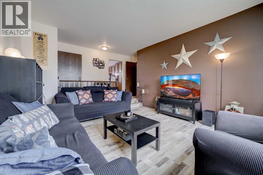 844 Foothills Avenue - 8