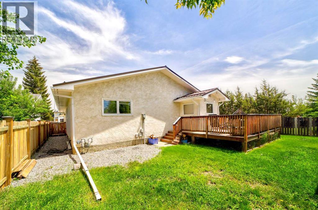 844 Foothills Avenue - 39
