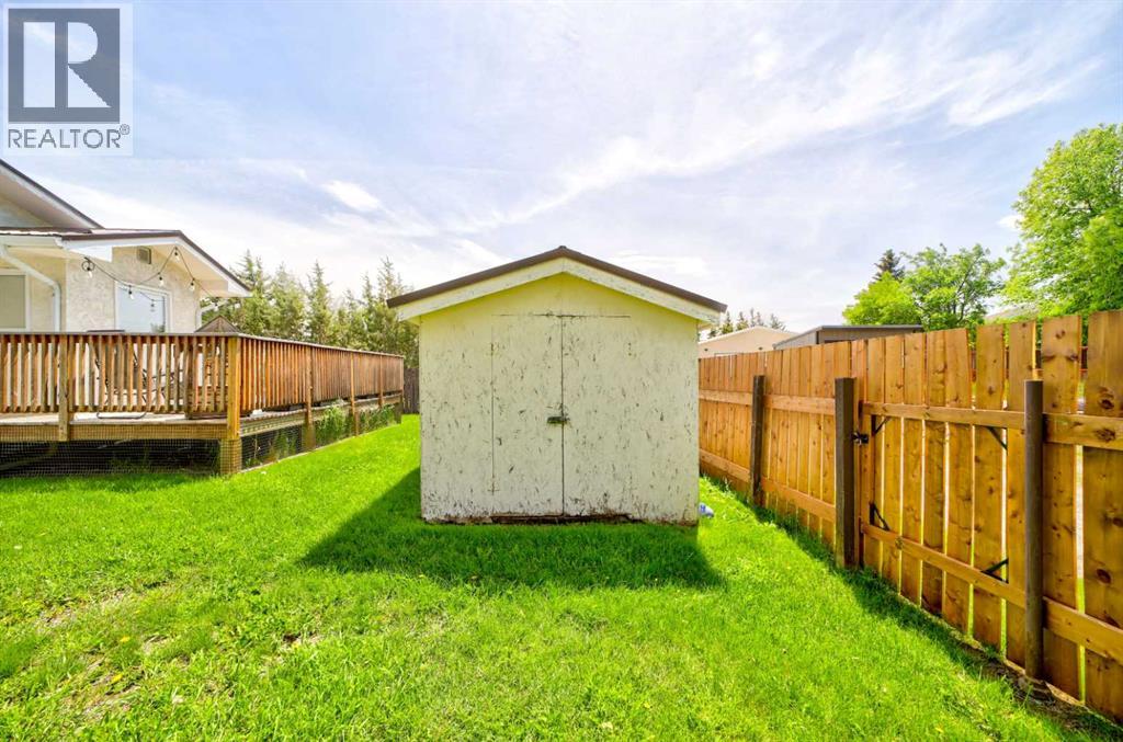 844 Foothills Avenue - 40