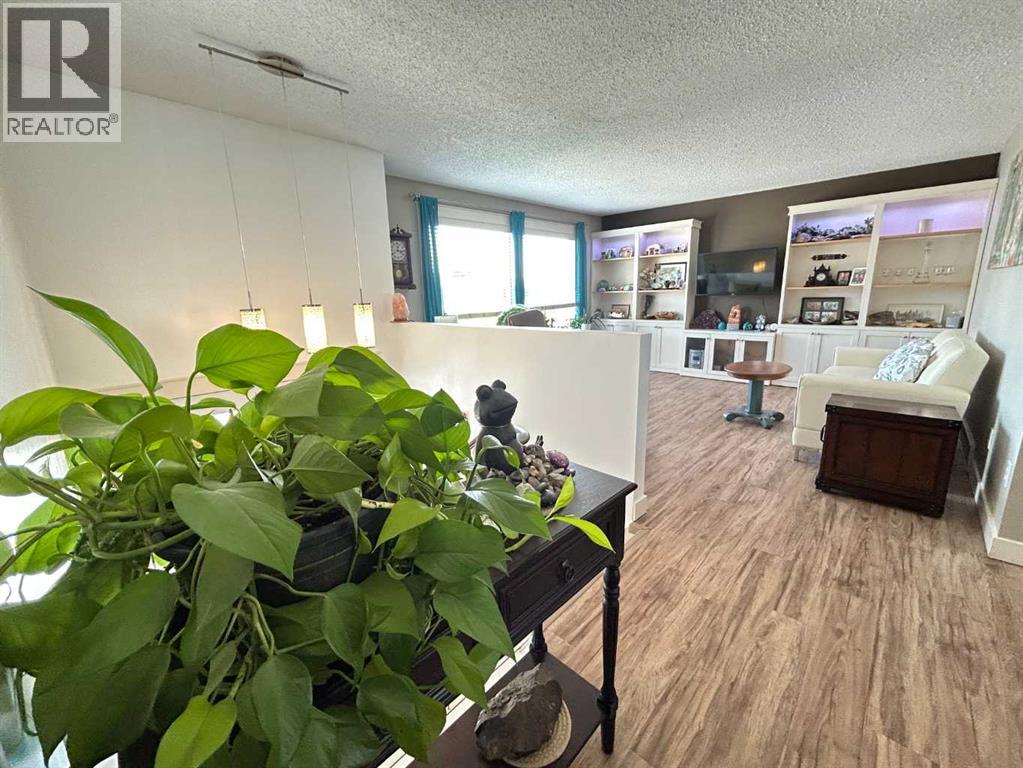 53 Carswell Road SE - 21