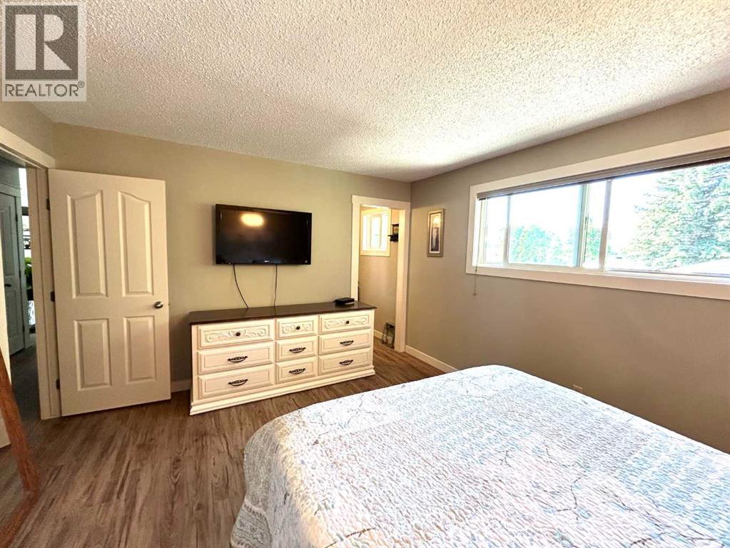 53 Carswell Road SE - 25
