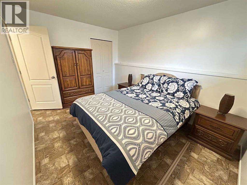 53 Carswell Road SE - 40